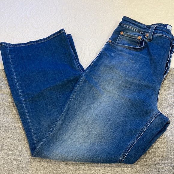 Closed Hi-Sun Crop Flare Jeans - Picture 9 of 16